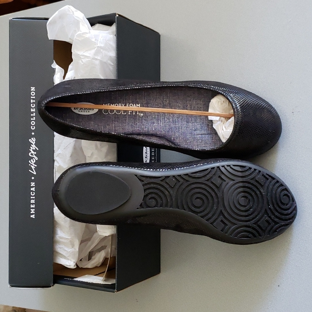 Dr Scholl's Black Flats 7.5